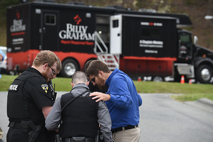  The Billy Graham Rapid Response Team is deploying to McKeesport, Pennsylvania, after a an officer was shot and killed in the line of duty. Billy Graham Rapid Response Team chaplains deploy to communities across the nation to minister to law enforcement officers in the aftermath of shootings, civil unrest, and other crises.