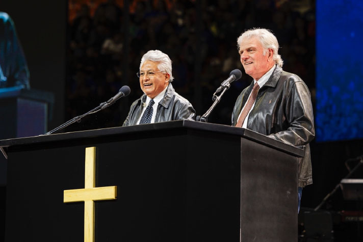 Franklin Graham—through his interpreter, BGEA evangelist David Ruiz—shared the Bible story of Daniel. The Old Testament prophet resisted conforming to the world and remained in right standing with God.