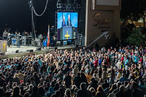 The crowds listening to Franlin Graham and his Spanish interpreter David Ruiz preach the Gospel
