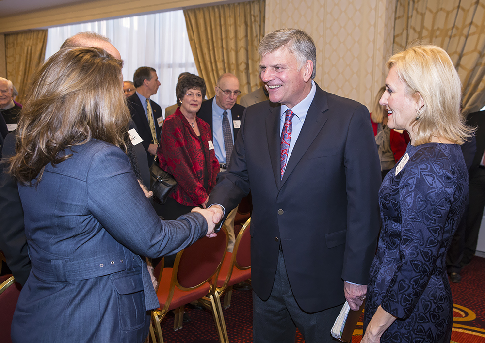 Franklin Graham greets leaders in Pittsburgh