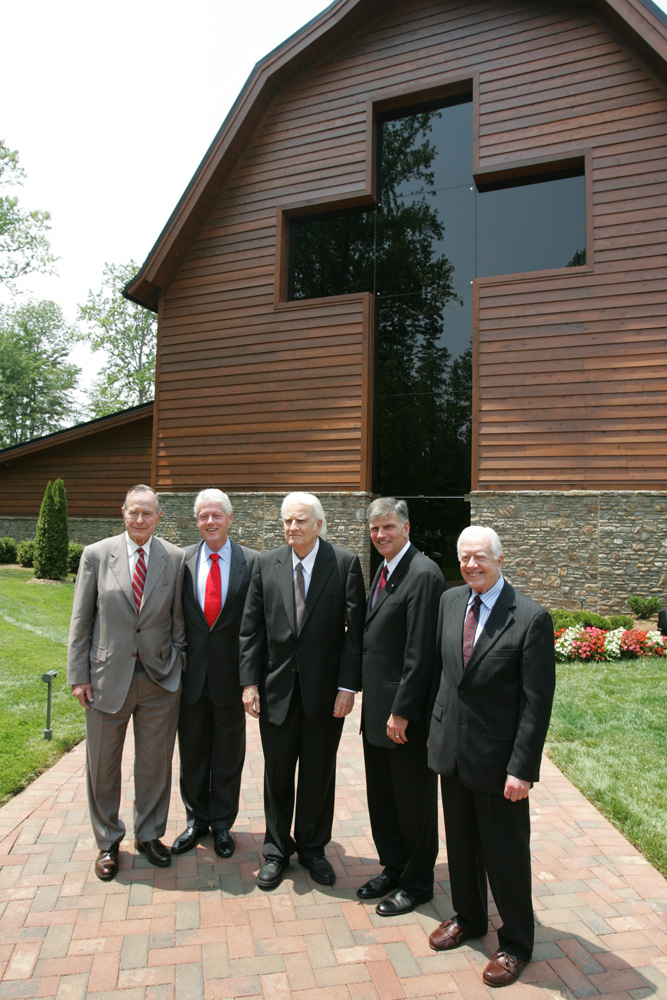Billy Graham, Franklin Graham and presidents in front of Library