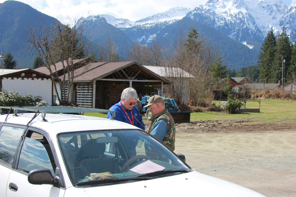 Snohomish County chaplain praying