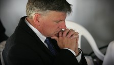 Franklin Graham: ‘Praying for Those in Authority is a Biblical Command’