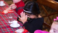 Photos: 200+ Kids Hear Christmas Story at 7th Teddy Bear Tea