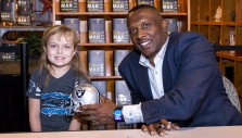 Former Heisman Winner Tim Brown Visits Billy Graham Library