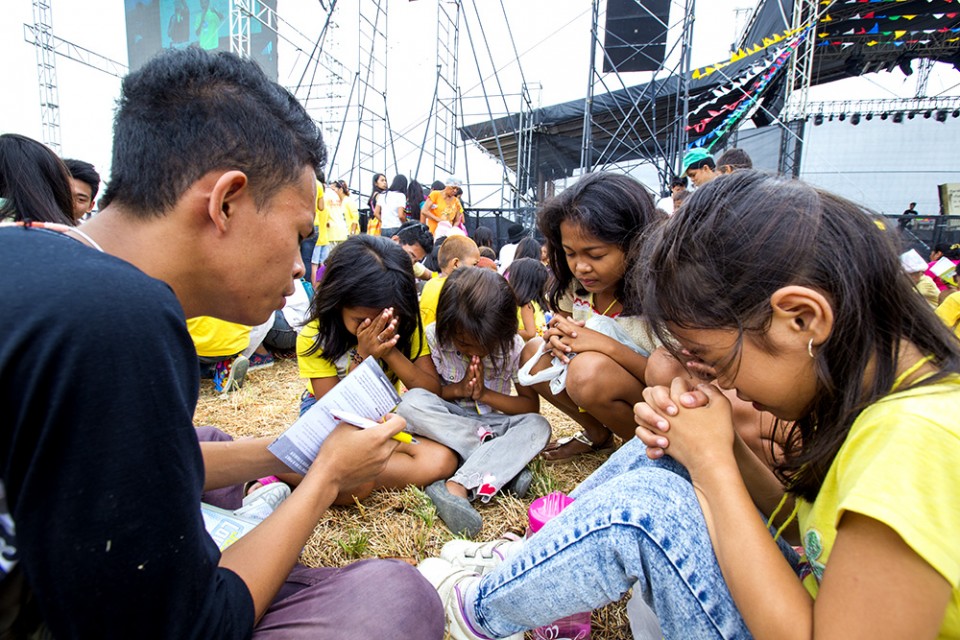 Children praying