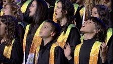Michael W. Smith and Catalonian Choir Sing Agnus Dei in Barcelona