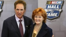 For Stevie Waltrip, Scripture Stuck in Her Heart, on Earnhardt’s Dash