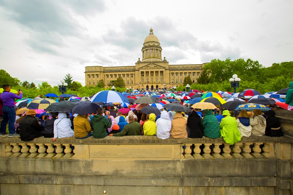 Kentucky crowd with umbrellas
