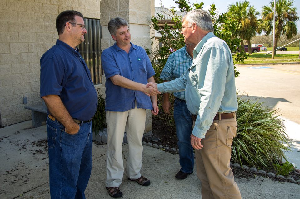 Franklin Graham shaking hands with a man