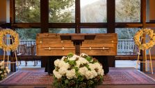 A Simple Casket for Billy Graham, Pastor to Millions
