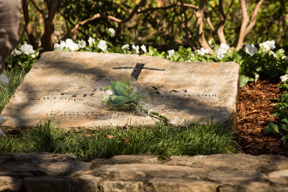 Billy Graham grave marker