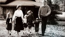 Billy Graham: A Christ-Centered Home