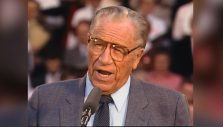 George Beverly Shea Sings ‘How Great Thou Art’