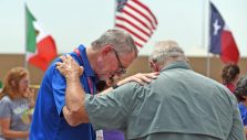 Grieving Texas, Ohio Locals Pray with Billy Graham Chaplains