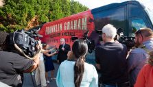 ‘Only One Jesus’: Franklin Graham Implores Queen City to Turn to Christ
