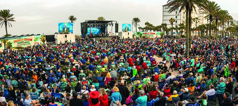 Franklin Graham proclaimed the Good News to thousands on the first night of the tour at Jacksonville Beach.