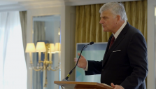 UK Pastors Hear from Franklin Graham