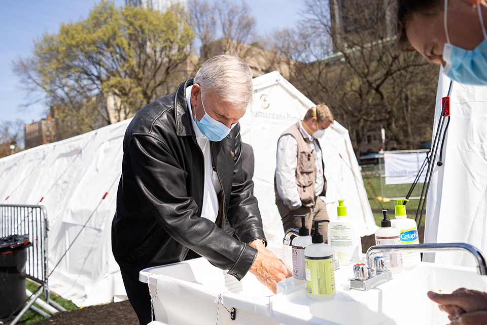 'He Is Risen' Franklin Graham, Michael W. Smith in Special Easter