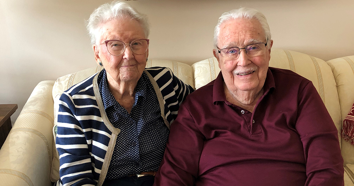 94-Year-Old Couple Invites Assisted Living Facility to Pray for America