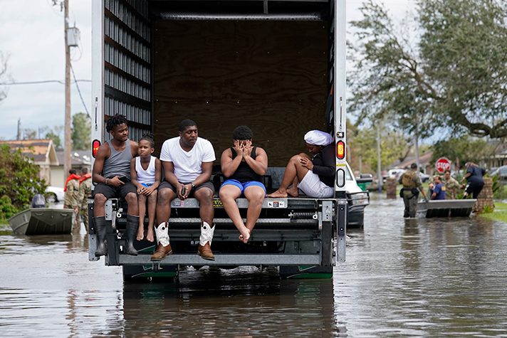 Franklin Graham Encourages Homeowners in Storm-Devastated Mississippi