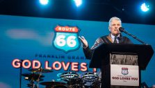 Franklin Graham Urges Springfield to Come to Christ: ‘He’s Waiting for You’