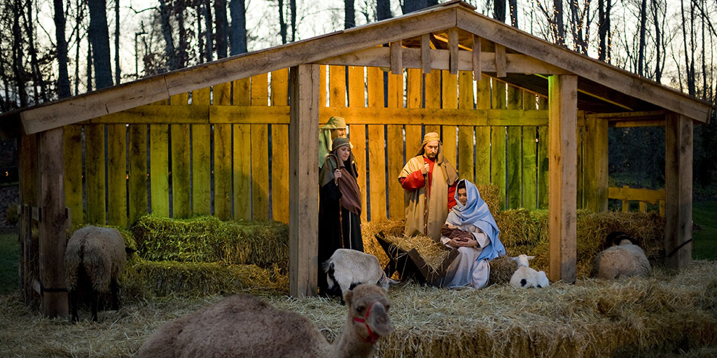 Manger scene with animals Billy Graham Library 1024X512 twitter