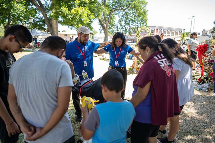 chaplains praying