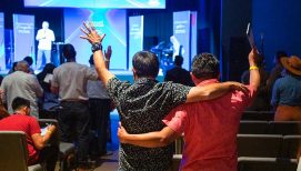 BGEA’s <i>Summit de Evangelismo</i> Kicks Off in Los Angeles