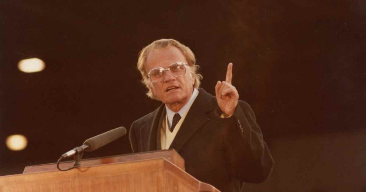 [AUDIO] Billy Graham: More Than A Religion