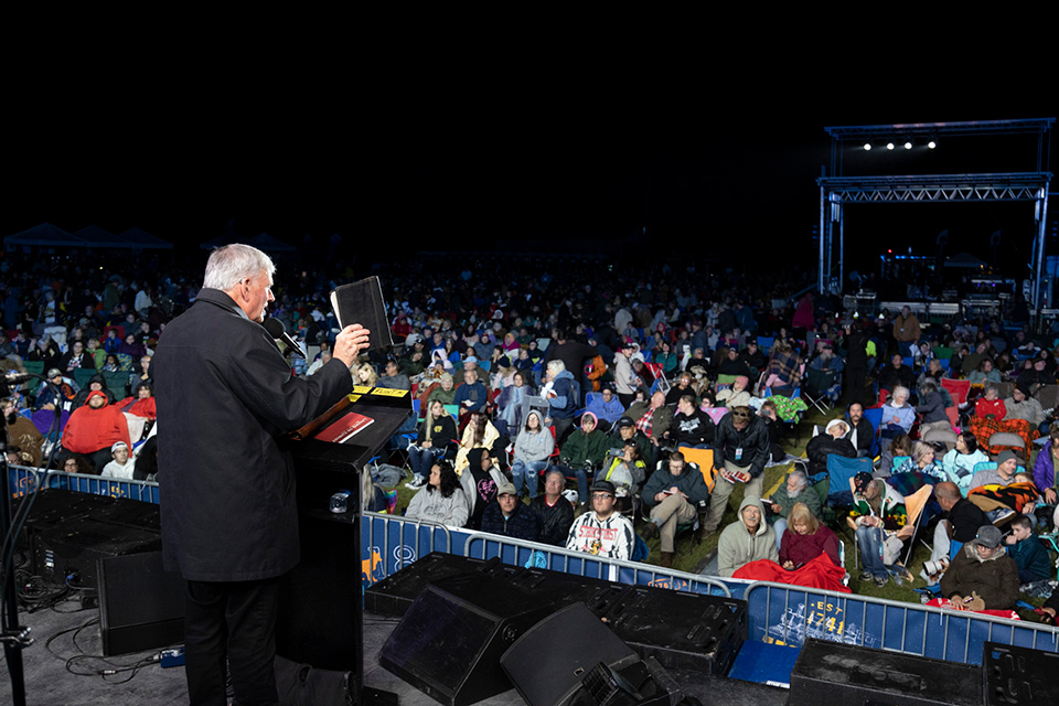 Franklin Graham in front of crowd