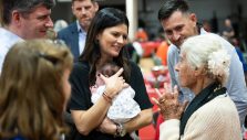Graham Family, Chaplains Encourage Florida Hurricane Survivors at Christmas