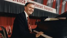 ‘Accomplished’ BGEA Pianist Tedd Smith Passes Away