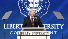 Franklin Graham Challenges Liberty Grads: ‘Lift up the Truth’