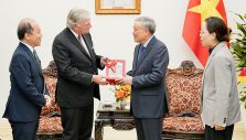 Franklin Graham Welcomed to Vietnam Ahead of Festival in Cần Thơ