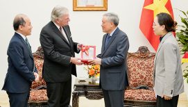 Franklin Graham Welcomed to Vietnam Ahead of Festival in Cần Thơ