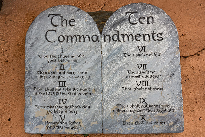 Atheist Group Pressures Ohio School Into Removing Ten Commandments ...