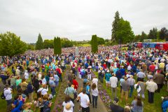 Olympia, Washington: Stop #31—Some 5,800 Washington citizens gathered at the capitol’s grounds in Olympia on June 29, 2016, as part of the Decision America Tour.