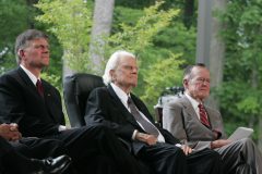 Franklin Graham, Billy Graham and former President George H.W. Bush at the 2007 Library dedication.