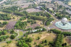At 86 years old, Billy Graham conducts his final Crusade in New York’s Flushing Meadows Corona Park, June 24-26, 2005. More than 230,000 people attend during the three days.