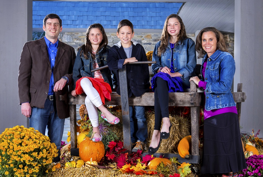 Wil and Kendra Graham and family pic 2013