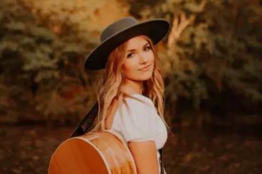 Something Beautiful with Lindy Bryson